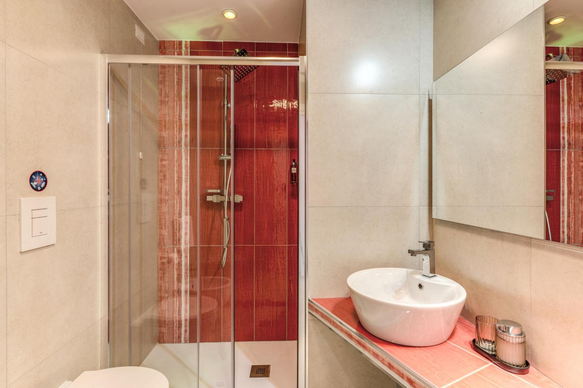 National Square Napoli Hotel ภายนอก รูปภาพ