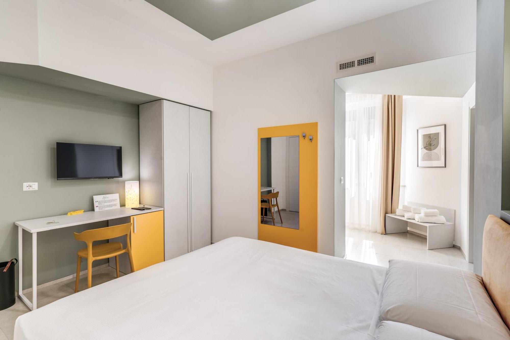 National Square Napoli Hotel ภายนอก รูปภาพ
