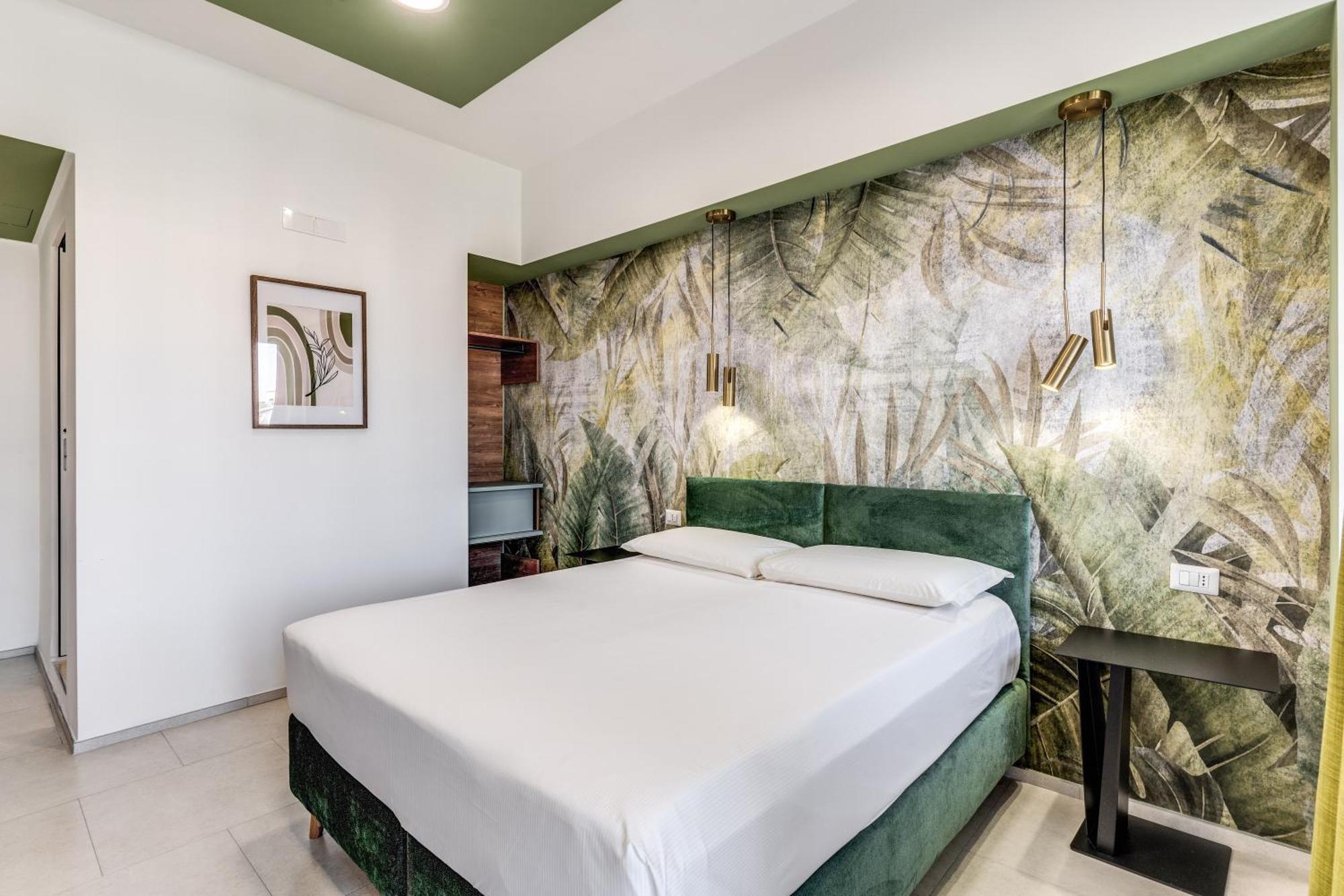 National Square Napoli Hotel ภายนอก รูปภาพ