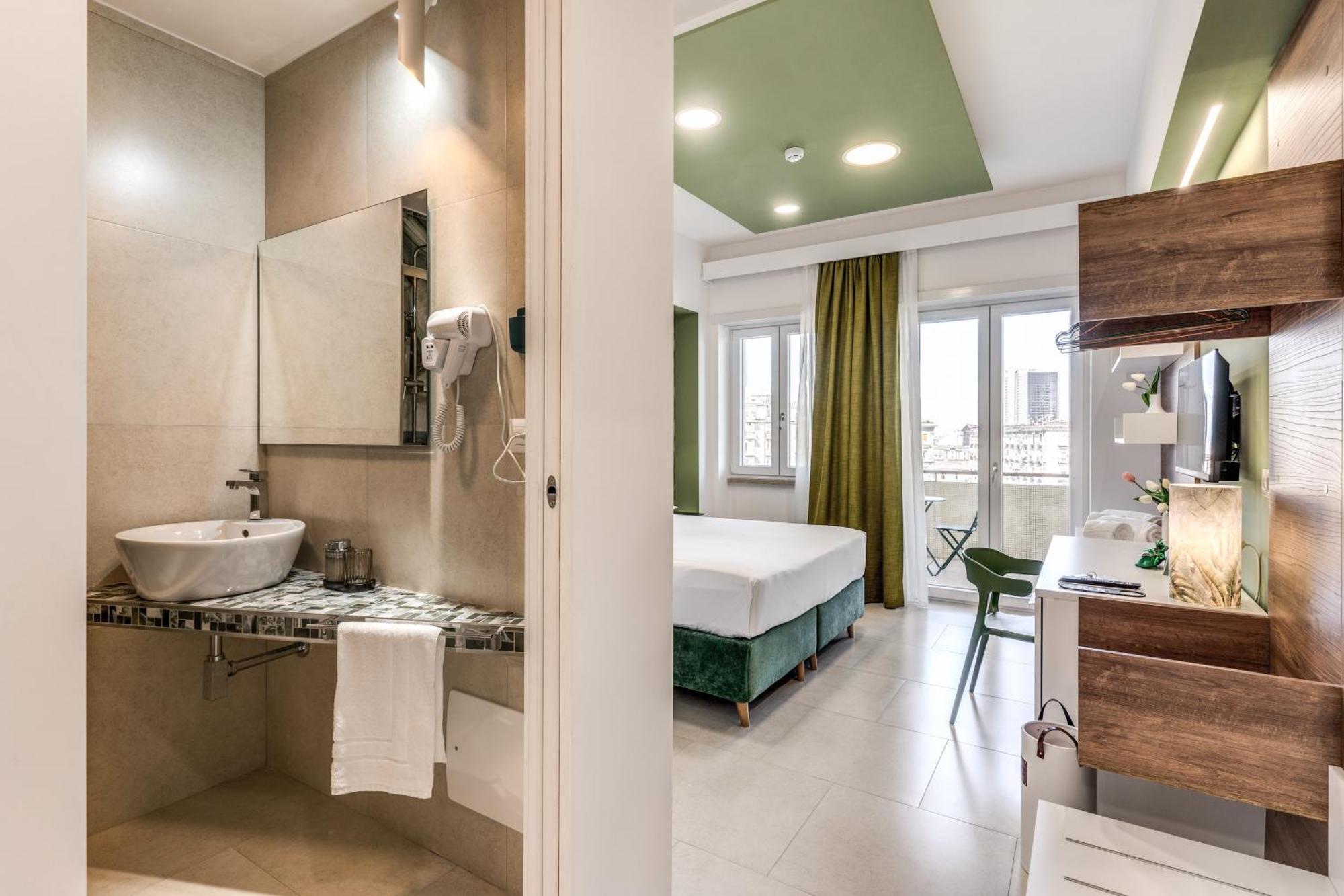 National Square Napoli Hotel ภายนอก รูปภาพ