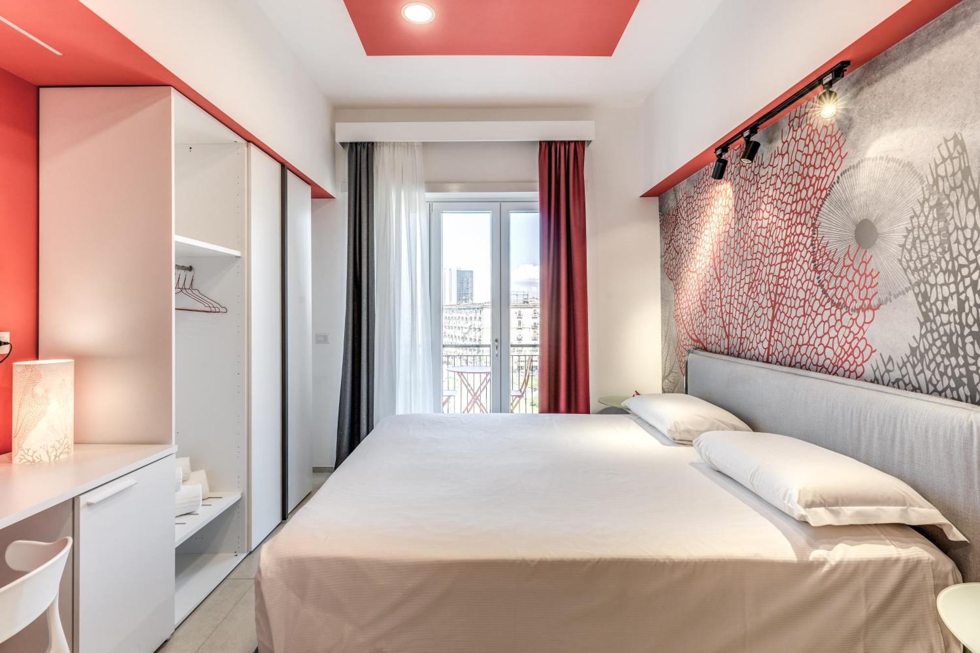 National Square Napoli Hotel ภายนอก รูปภาพ