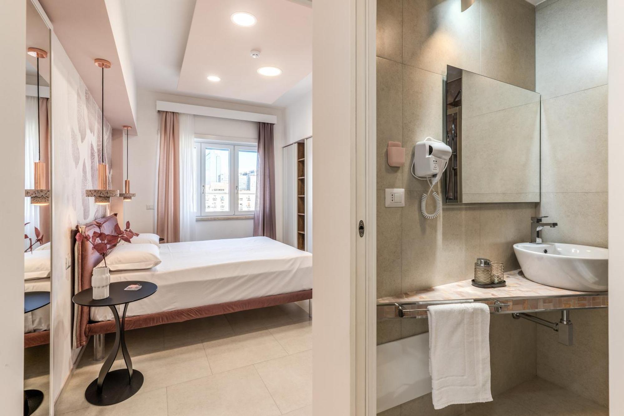 National Square Napoli Hotel ภายนอก รูปภาพ