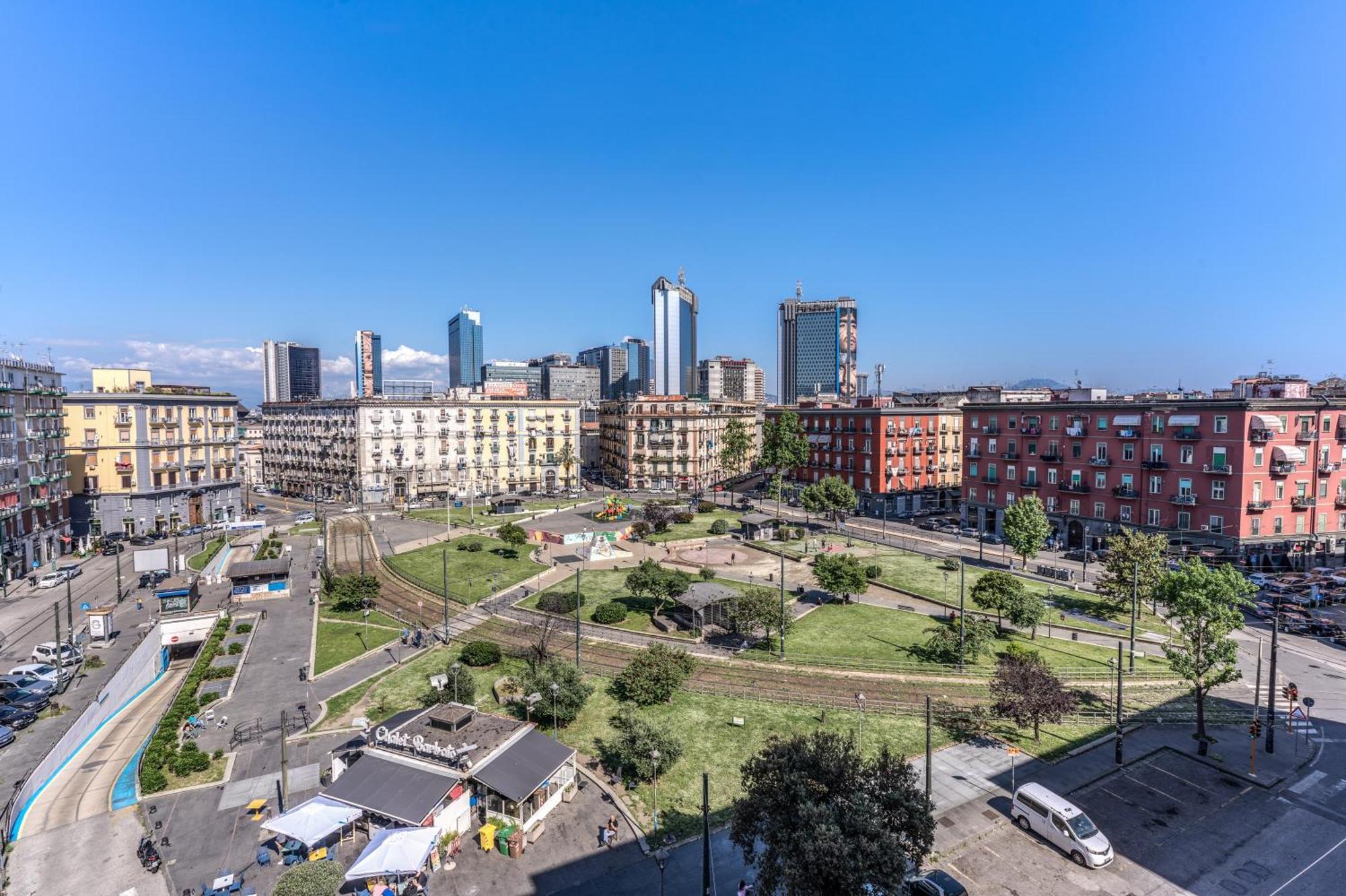 National Square Napoli Hotel ภายนอก รูปภาพ