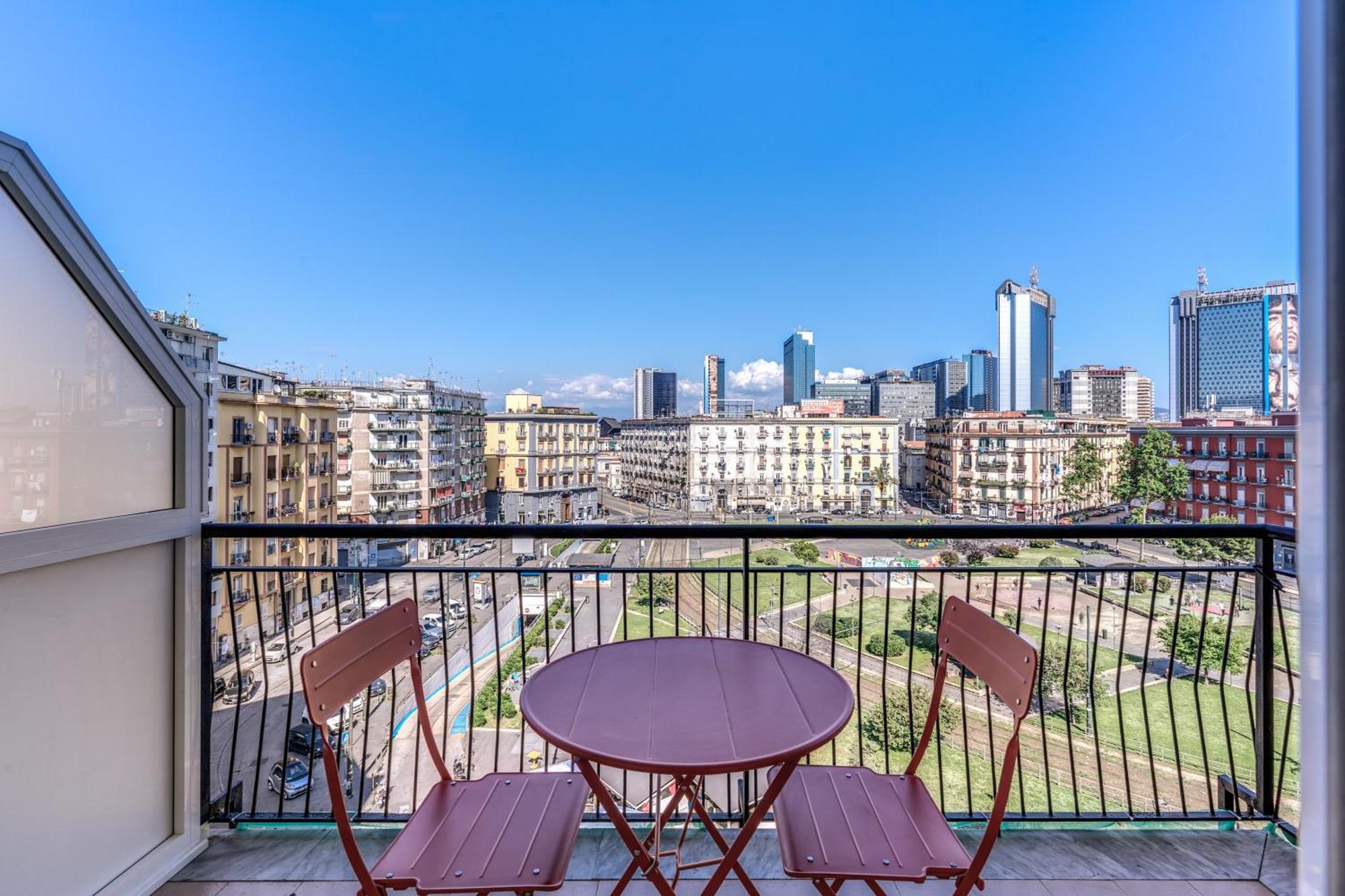 National Square Napoli Hotel ภายนอก รูปภาพ