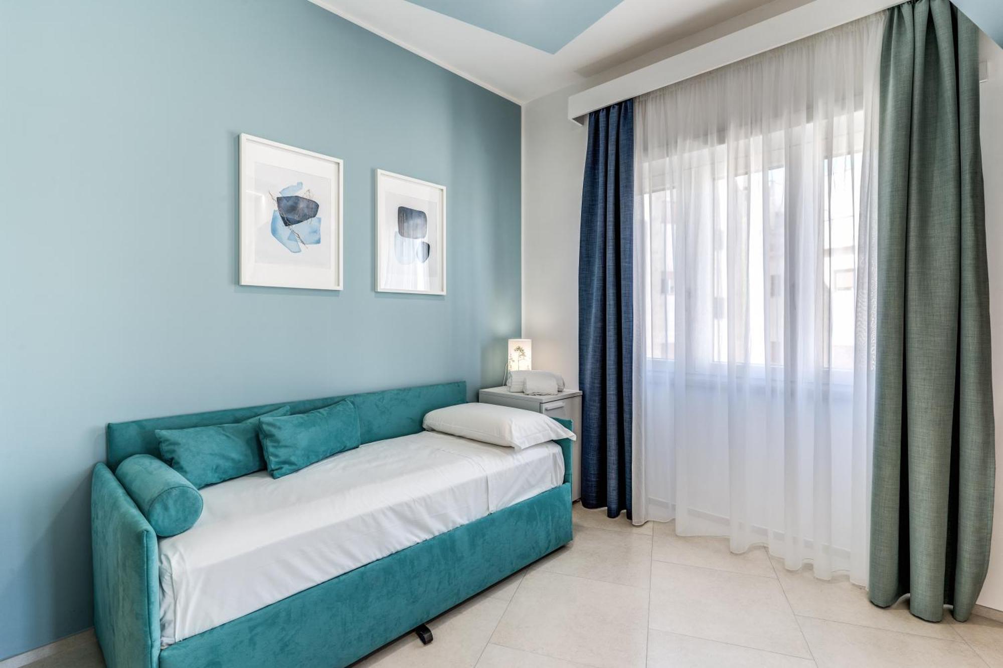 National Square Napoli Hotel ภายนอก รูปภาพ